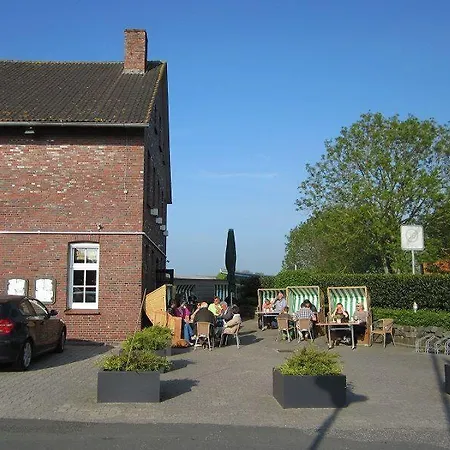 Strandnahes-ferienhaus-nessmersiel * Nessmersiel