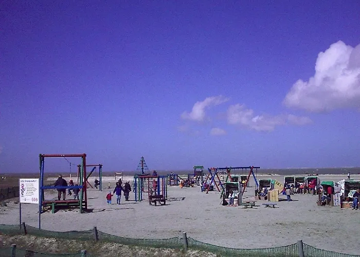 Strandnahes-ferienhaus-nessmersiel 度假居 *